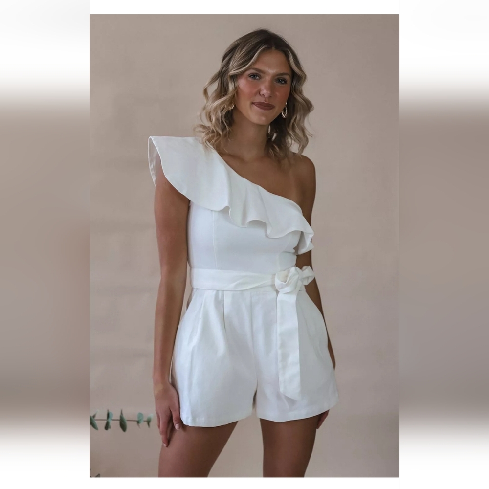 NWT, White Twill Romper, One-Shoulder Style w/ Ruffle, Gameday